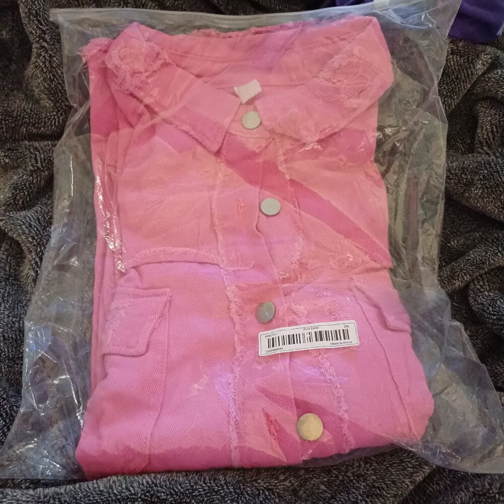 NWT Pink Jean Jacket Shirt Shacket Distresssed Pockets Sz14 Long Sleeved Collar - Picture 4 of 8